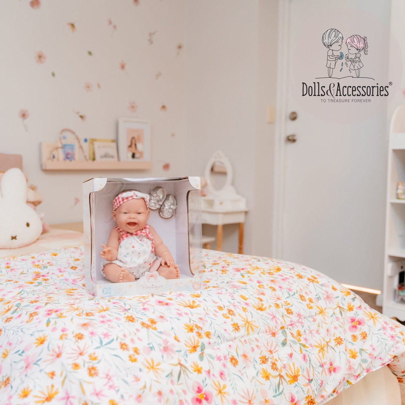 Original Handcrafted in Spain Lola Baby Doll - Spring Picnic