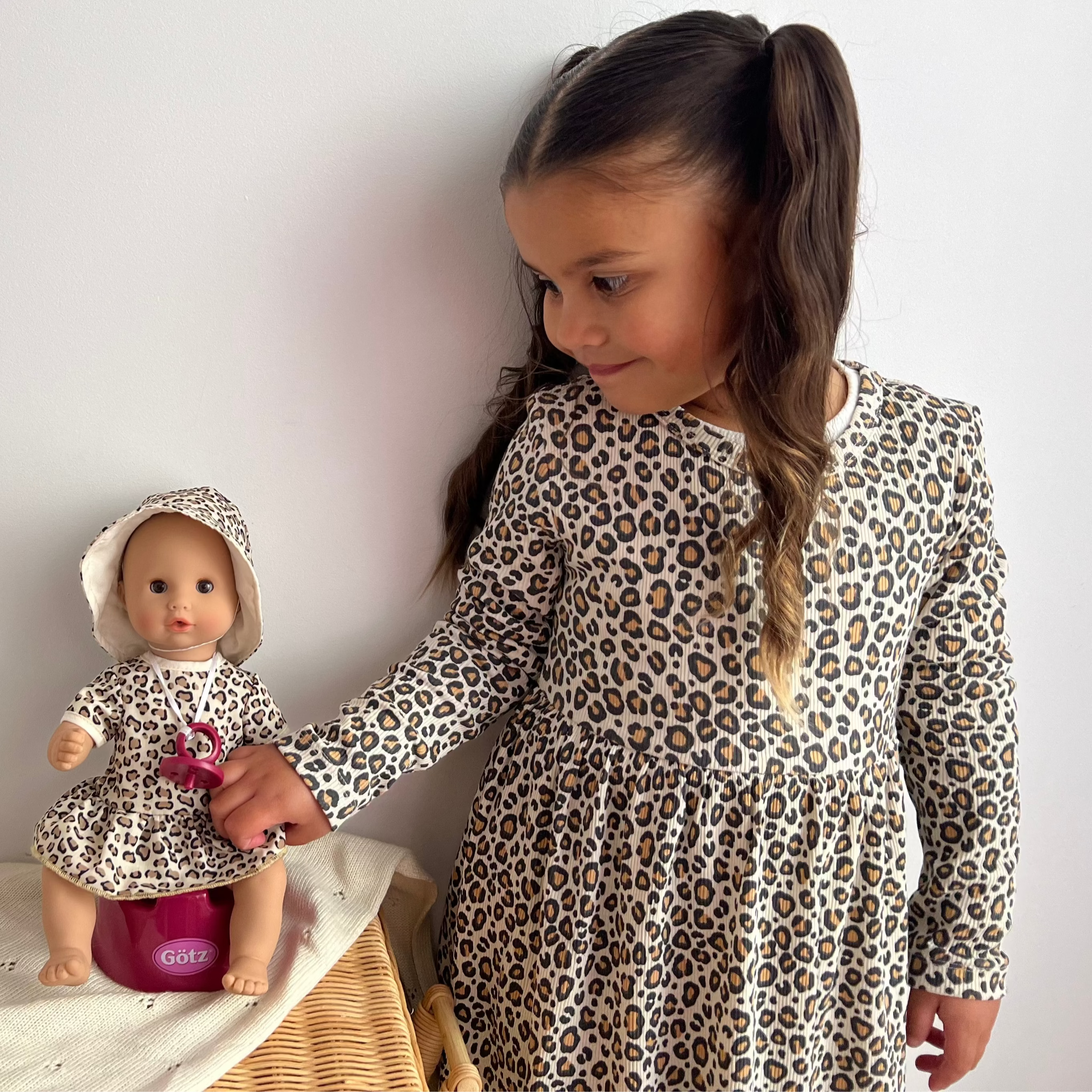 Götz Bath Baby Doll Plus Potty - Sleepy Aquini Baby - Cats